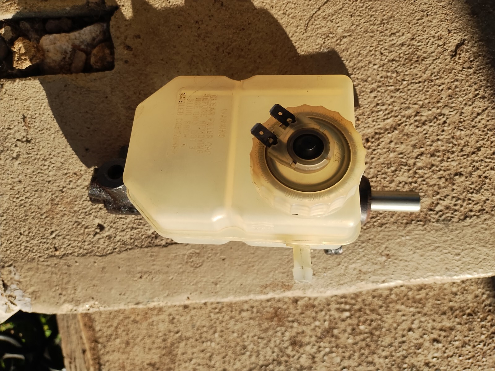 Maserati Biturbo 84 - 91 BRAKE Master Cylinder & RESERVOIR tank With clutch