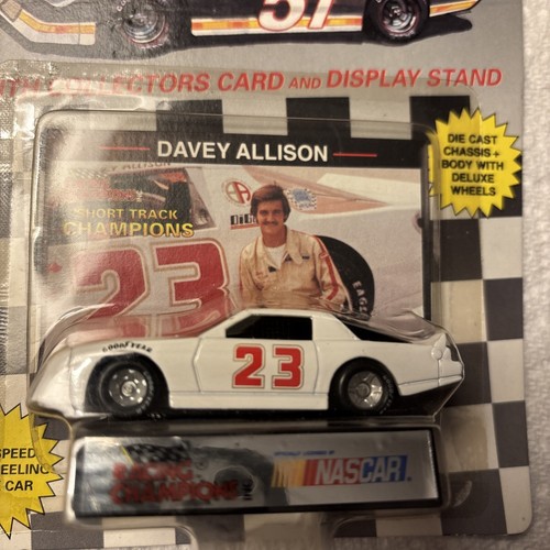 1993 Racing Champions Davey Allison #28 NASCAR Stock Car 1:64 Scale - Picture 2 of 4