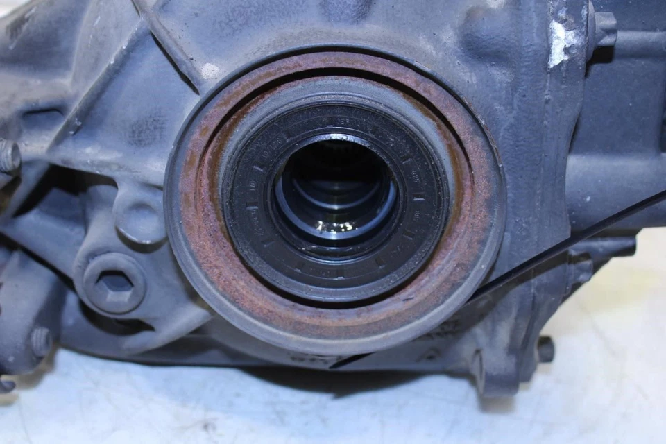 2007-2011 Mercedes-Benz S550 5.5L AWD Rear Axle Differential Carrier 2.65 ratio - Image 3 of 4