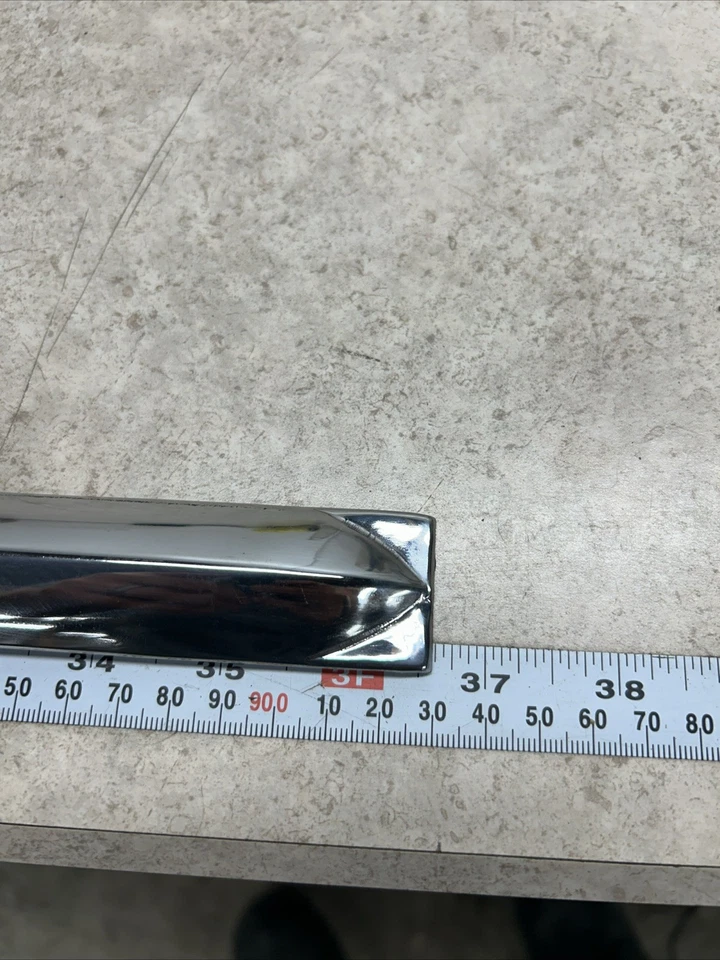 Dodge Royal 1956 4 puertas moldura de puerta trasera derecha (pasajero) Foto 2 de 4