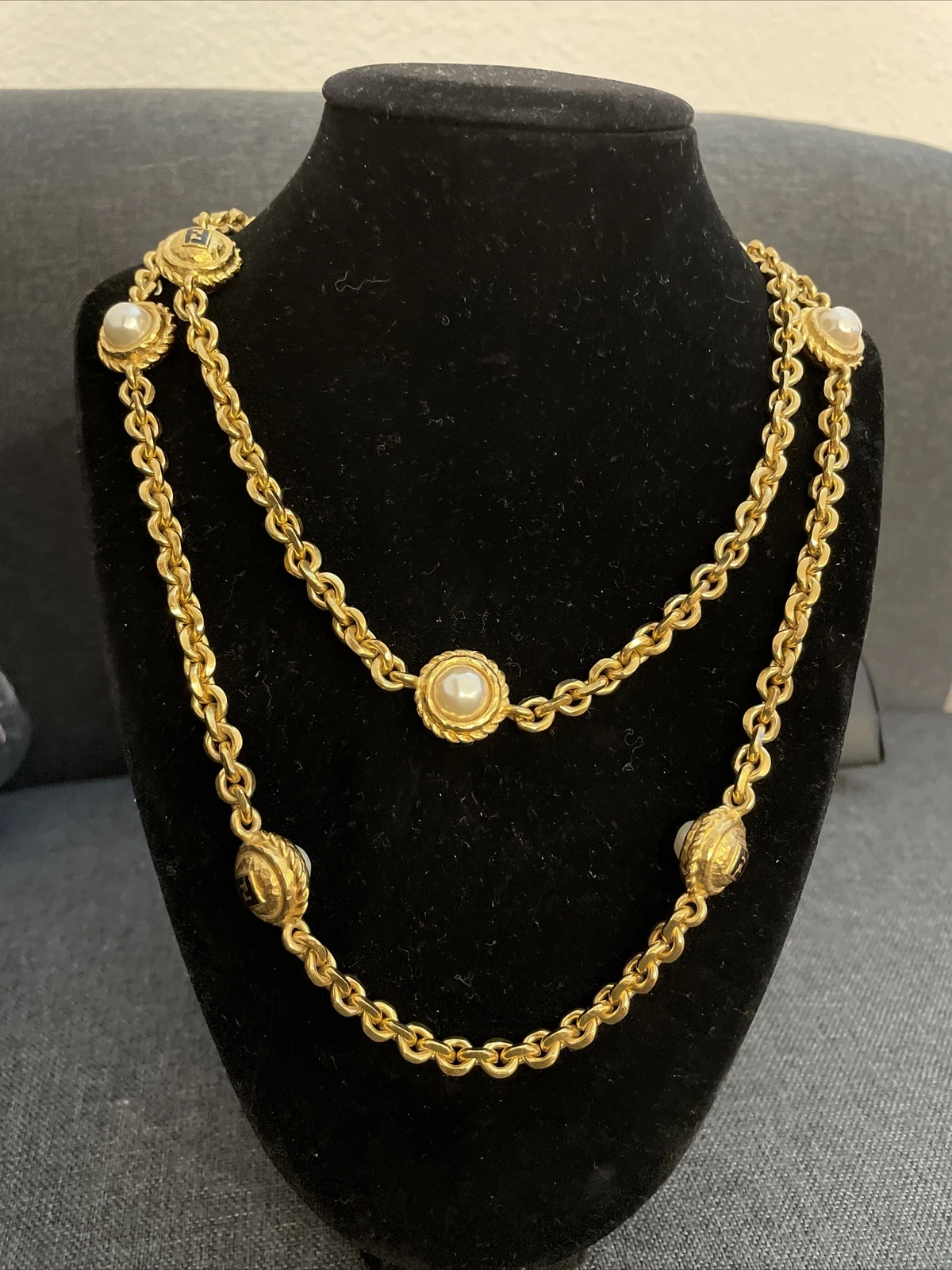 Collana catena LOGO Chic FENDI Firmata Barocco PERLA Nero Smalto