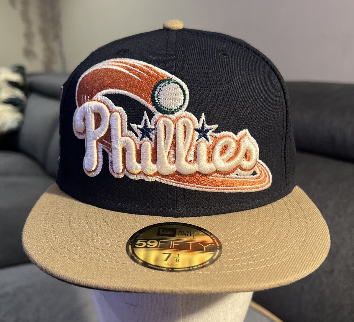 RARE Shoe Palace Exclusive New Era Philadelphia Phillies Fitted Size 1/8  2tone
