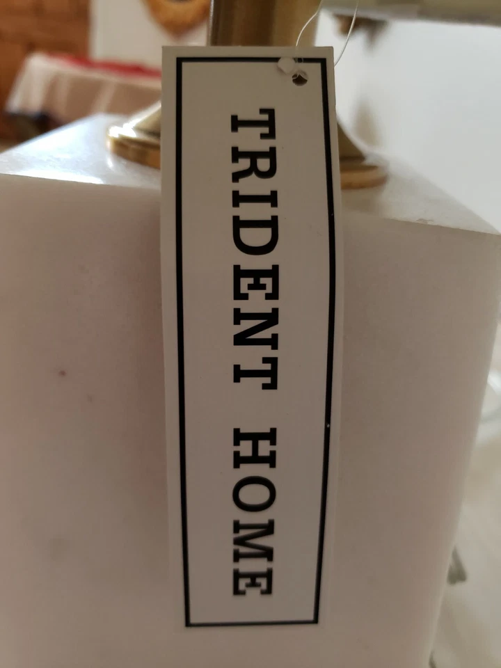 Trident Home - Lámpara de mesa MÁRMOL MACIZO - Precio de venta sugerido por el fabricante 189,99 USD Foto 3 de 4