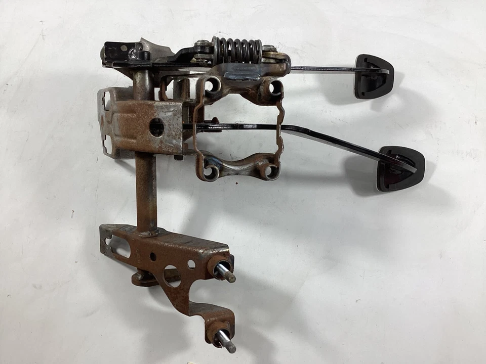 2015-2021 SUBARU WRX STI montaje de pedal de embrague de freno OEM. Foto 4 de 4