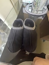 UGG Tazz II Slippers – Black – Size 8 – Excellent Condition
