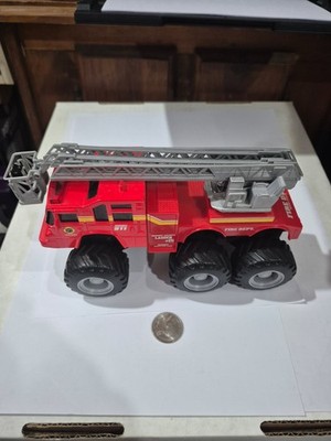 Maisto Fresh Metal Builder Zone Quarry County Fire Truck Ladder UT6