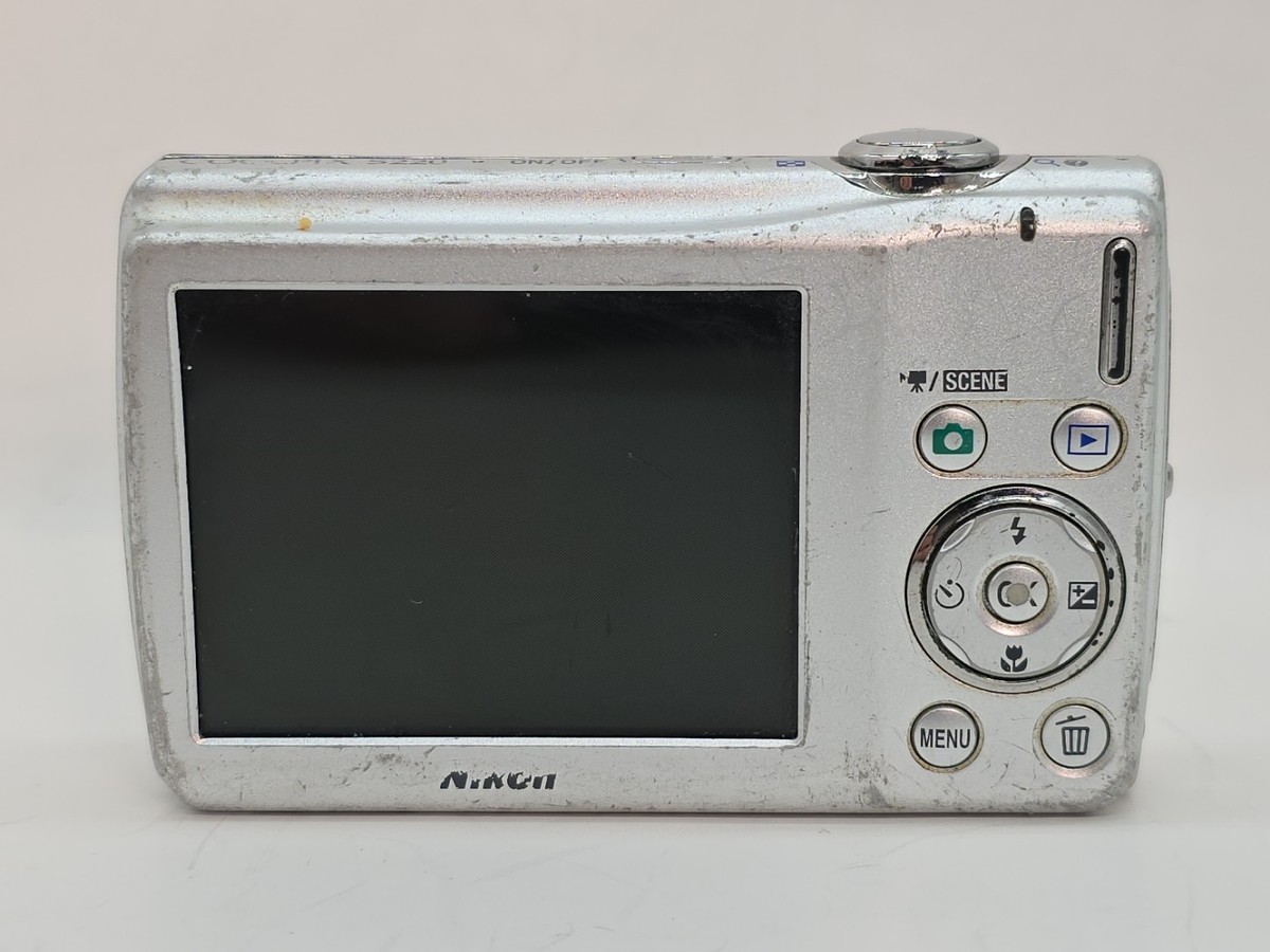 3215-Nikon COOLPIX S220 シルバーコンパクトデジタルカメラ Amazon | Nikon デジタルカメラ COOLPIX (クールピクス) S220 ソフト