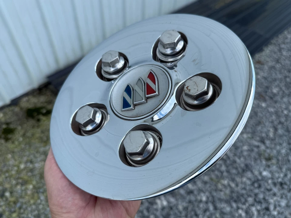 BUICK PARK AVENUE TAPA CENTRAL RUEDA OEM ACABADO CROMADO 2000-2004 9593519 Foto 3 de 4