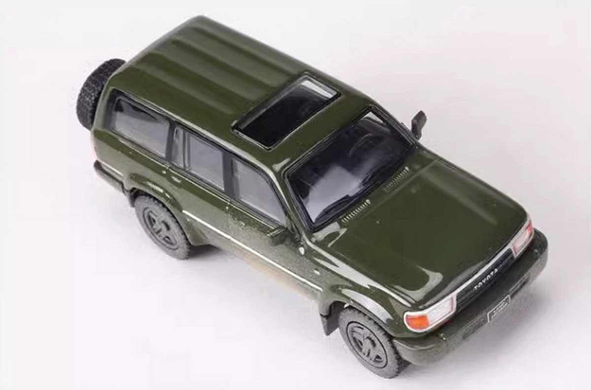 トヨタToyota LandCruiser LC80 1994 1/64 2点 MASDI 1/64 Scale Toyota Land Cruiser LC80 1994 Green Diecast
