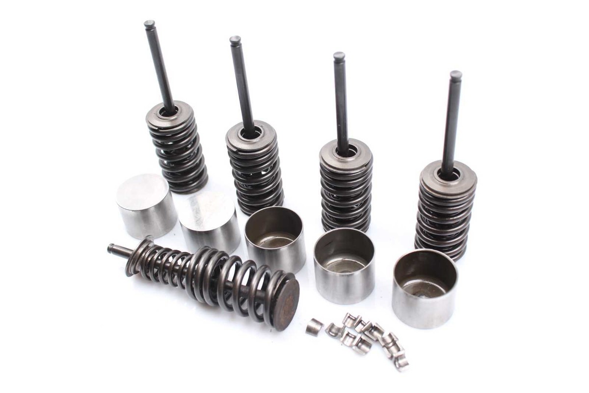 exhaust valves valve springs valve tappets Kawasaki ZXR 750 ZX750H