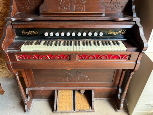 Antique Oak Pump Organ – original finish – Story and Clark - Picture 3 of 12