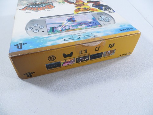 Sony Playstation Portable PSP Ratchet & Clank Limited Edition Console BOX ONLY - Picture 7 of 20