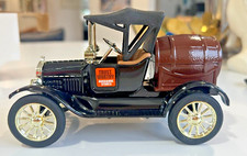 TRUST WORTHY 1918 Ford Barrel Limited Edition Die Cast Coin Bank 1:25 1995 