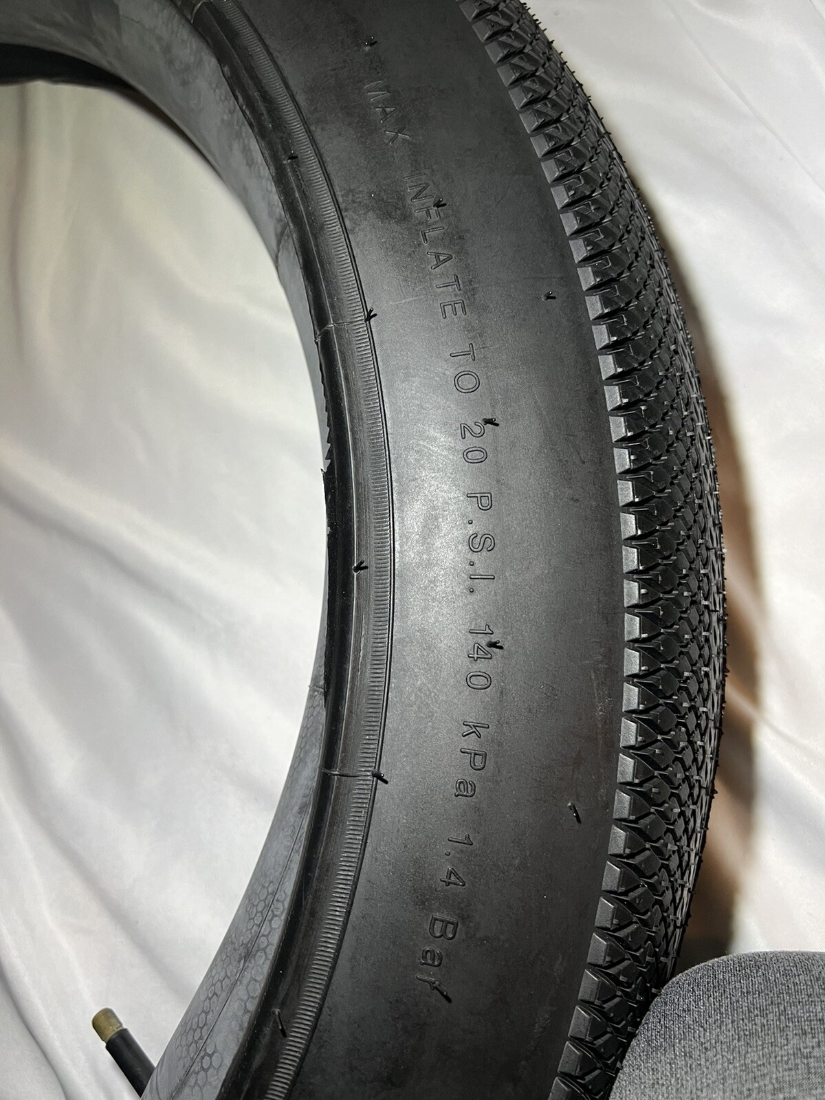 26” x 4” BY INNOVA bicycle fat tire 60 TPI 20 PSI Ebike