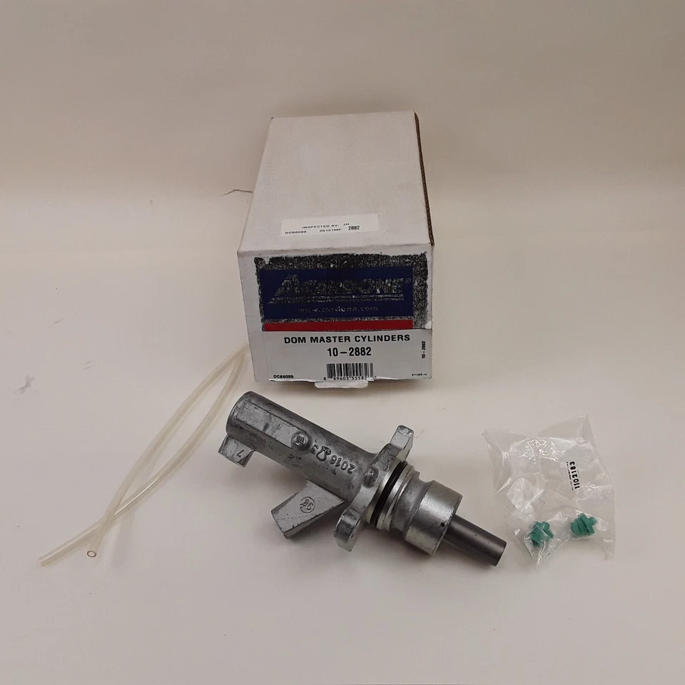 Cardone 10-2882 Brake Master Cylinder Reman For Cadillac Catera 1999 2000 2001 - Image 3 of 4