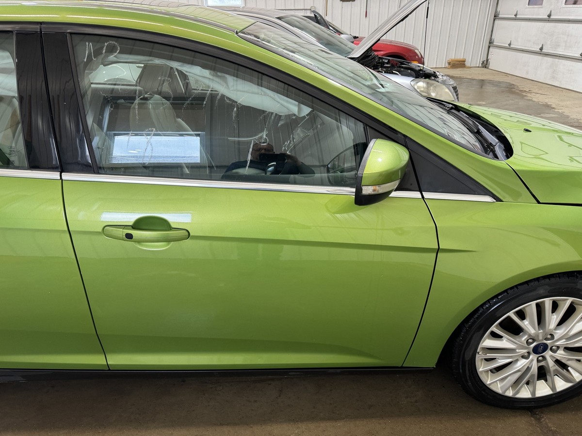 12-18 FORD FOCUS PASSENGER RIGHT FRONT DOOR OUTRAGEOUS GREEN