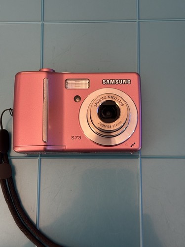 Samsung S73-ROSA RARO-7,2 MP-Cámara digital y tarjeta SD-Probado Excelente - Imagen 5 de 18