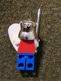 Lego Castle Knights Kingdom I  King Leo Minifigure 6026 6098 6091 6095 Chrome