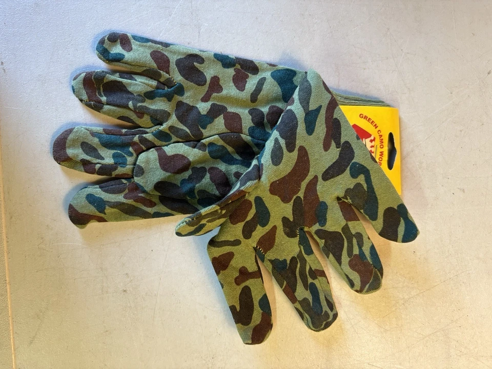 One Dozen Men’s Large Cotton Camouflage Jersey Glove ￼ - Image 3 of 3