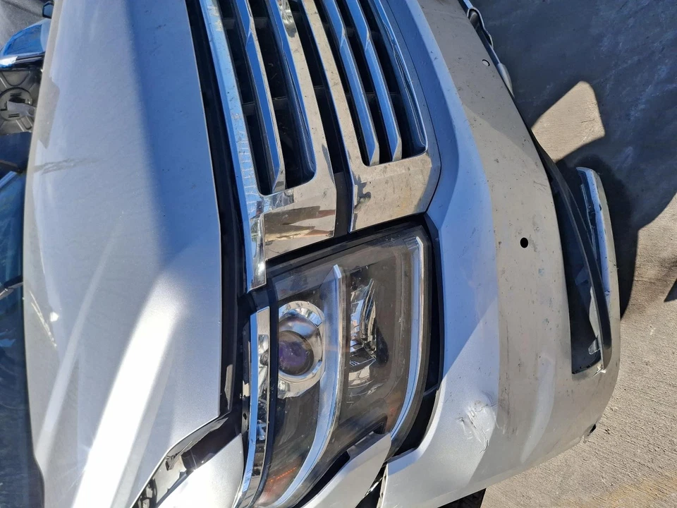 Conjunto de filtro de aire usado se adapta a: Chevrolet Tahoe 2016 sin alta capacidad grado A Foto 4 de 4