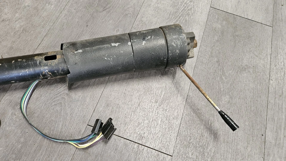 Chevy Impala 1963-64 columna de dirección de cambio de piso sin inclinación con eje intermedio Foto 3 de 4