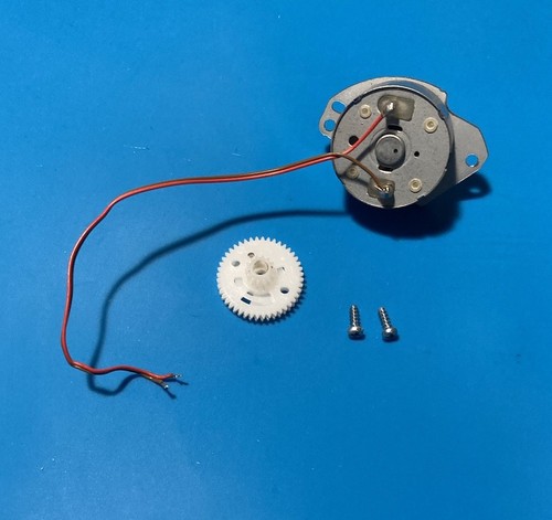 *WORKING* GameCube Optical Laser Movement Motor Assembly + Gear & Screws