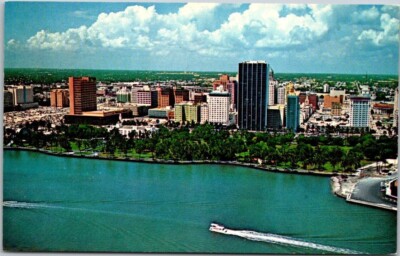 Bayfront Park Biscayne Boulevard Miami Florida Vintage Chrome Postcard A72