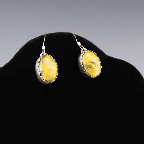 NATIVE AMERICAN NAVAJO STERLING SILVER & BUMBLEBEE JASPER EARRINGS - Picture 3 of 5