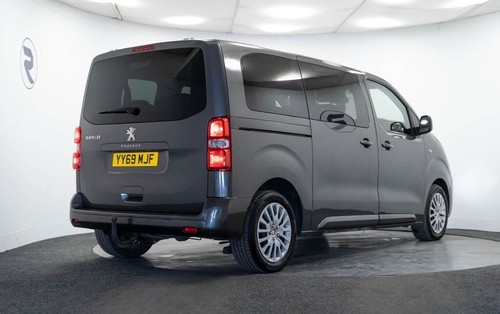 2020 69 PEUGEOT TRAVELLER 2.0 BLUEHDI ACTIVE STANDARD MPV 5DR DIESEL EAT8 MWB EU - Picture 8 of 24