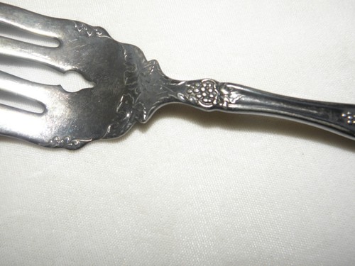 HORQUILLA DE SERVICIO ROGERS 1881 DE COLECCIÓN UVAS PLATEADAS - Imagen 4 de 6