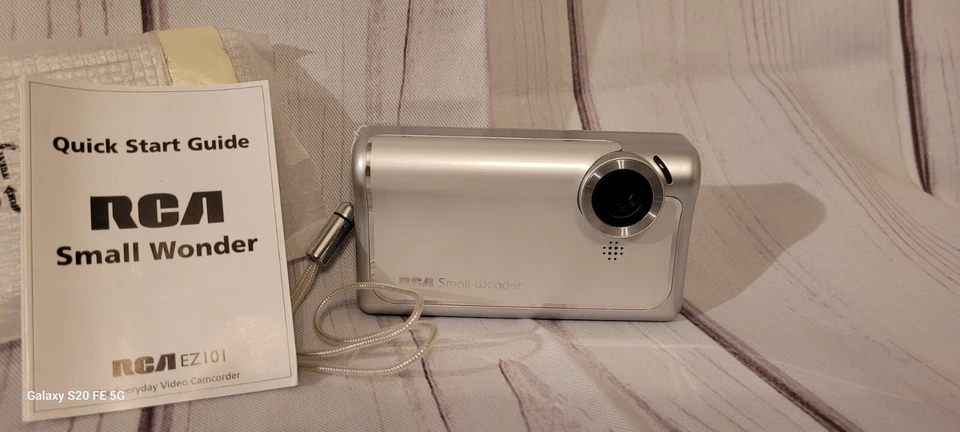 RCA Small Wonder Camcorder - Image 2 of 4
