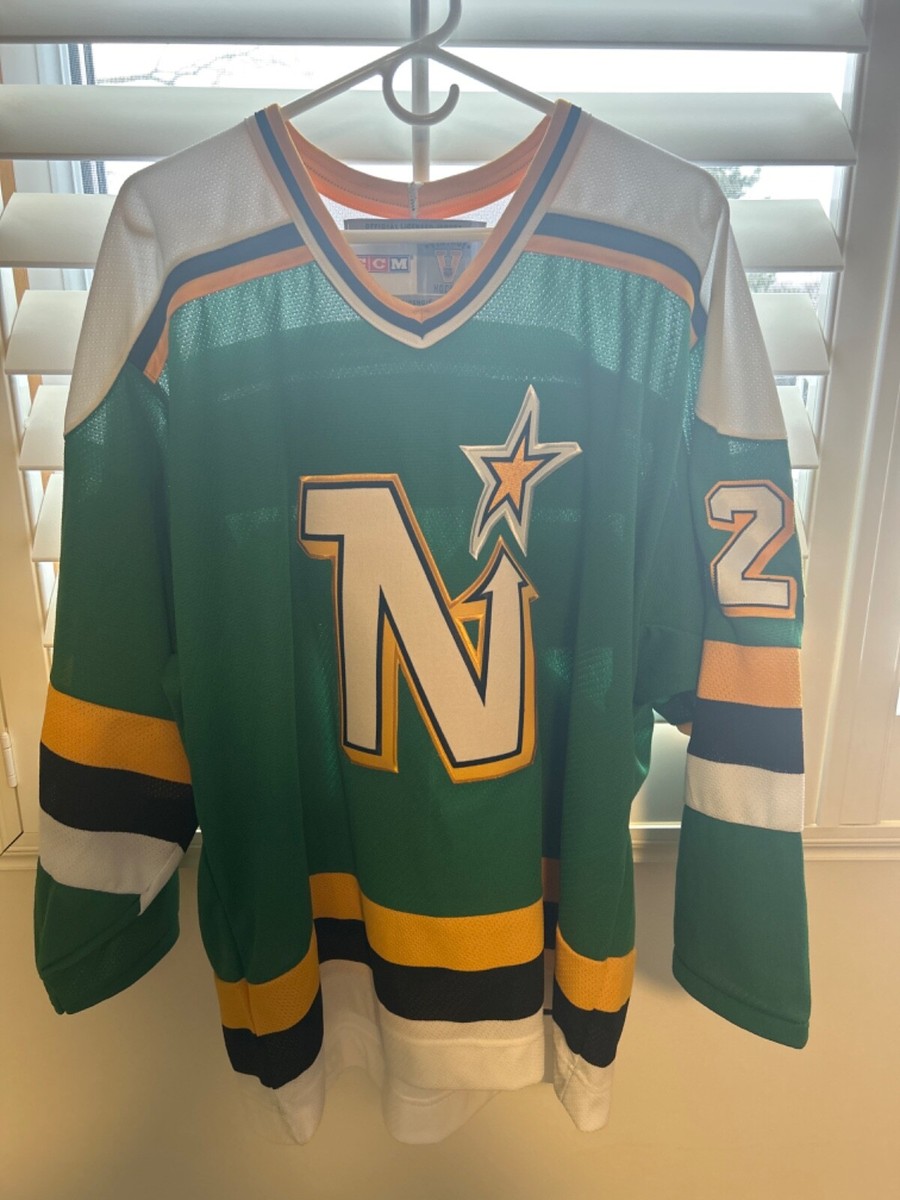 Autographed Dino Ciccarelli Minnesota North Stars Number 20 Hockey