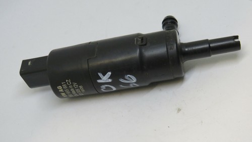 AUDI / VW - Scheibenwischer Waschwasserpumpe Wischerpumpe Pumpe / 3B0955681