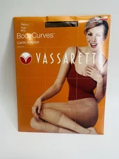 NEW VASSARETTE BODY CURVES CAPRI SHAPER MEDIUM NUDE 4670 W/LYCRA  MADE IN USA