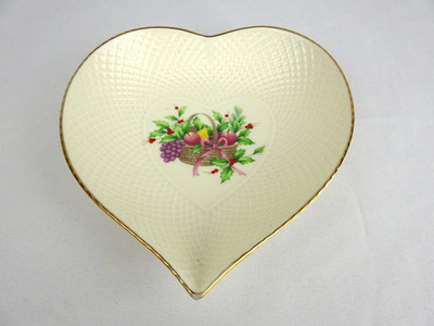   Mikasa Elfenbein Bone China ''Christmas Spirit'' Herz Schmuck Schale - Narumi Japan