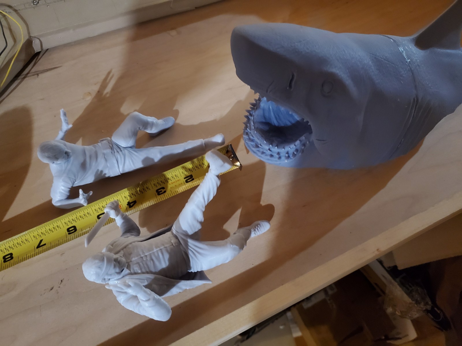 Mandíbulas “Bruce the Shark” de 11" de largo con 6" Quint And Brody