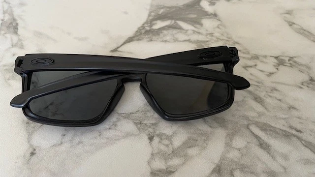 Oakley Sunglasses Sliver XL OO9341-0157 Polarized Black Lenses 57-18 140 3P- - Image 4 of 4
