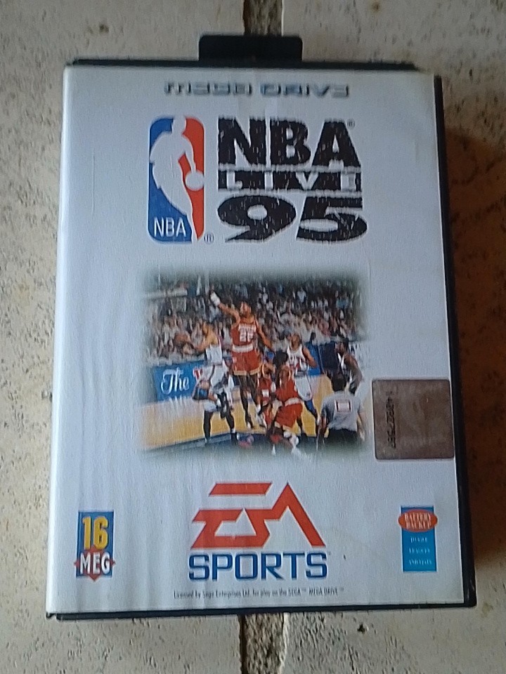 NBA LIVE 95 COMPLET BOÎTE NOTICE SEGA MEGADRIVE PAL EURO (FR)  Très Bon état