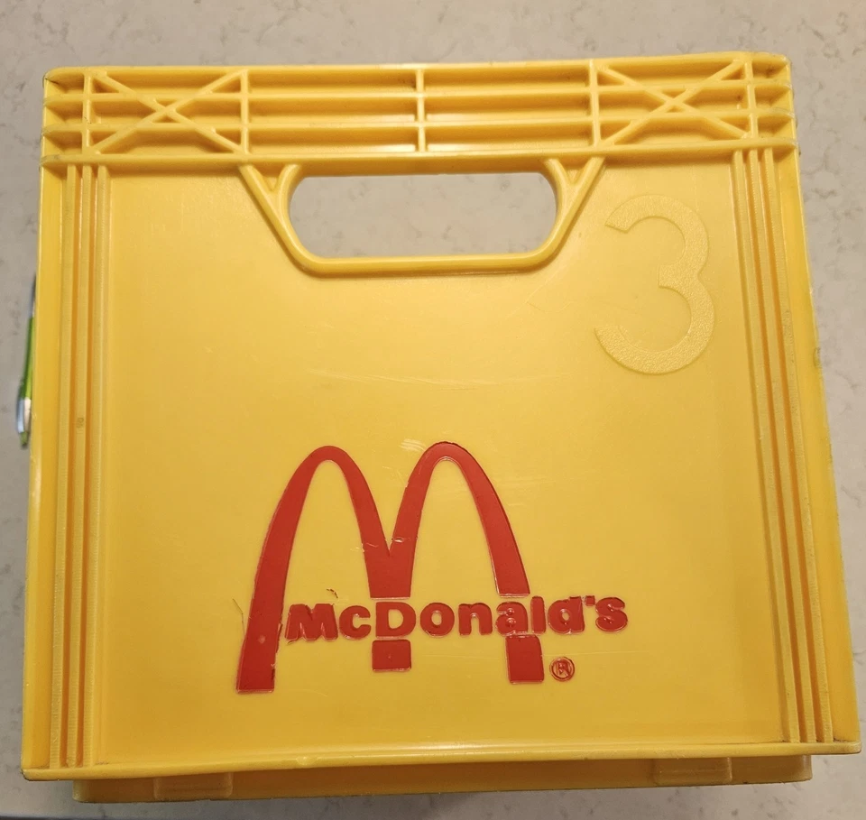 Caja de leche McDonald's vintage muy rara de plástico amarillo años 60 original Foto 3 de 4