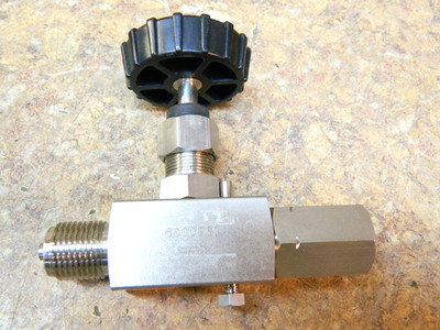 HOKE NEEDLE VALVE G-1/2 With Test Port  6000 PSI