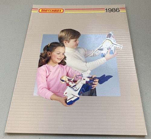 MATCHBOX TOYS USA 1986 DEALER CATALOG SUPERFAST, SUPERKINGS, & MORE W/84 PAGES - Imagen 1 de 6