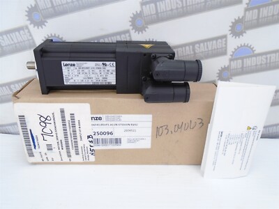 LENZE - MCS 06F41LRS0P1-A11N-ST5S00N-R2SU - SERVO MOTOR - 165V - .68HP 4050 RPM