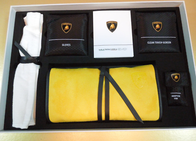 Lamborghini Huracan 洗車キッド GENUINE LAMBORGHINI HURACAN EVO WELCOME KIT,ADAPTER,DETAIL