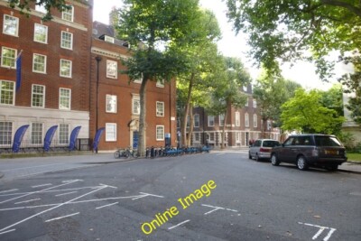 Foto 6x4 Smith Square Westminster Blick auf einen Barclays Fahrradverleih p c2014