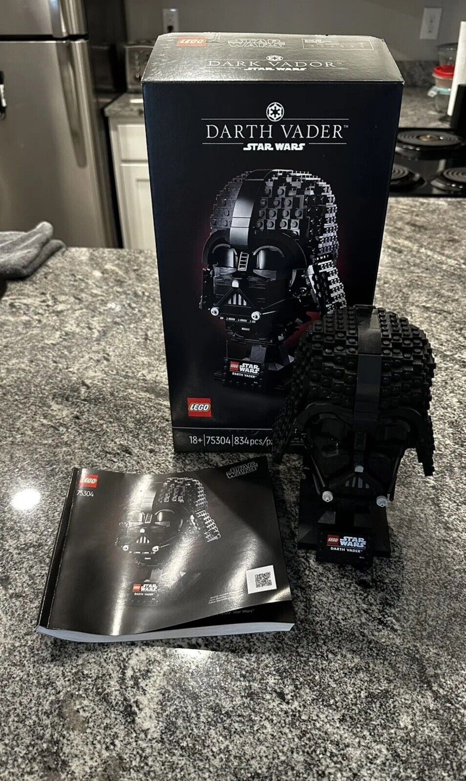 LEGO Star Wars: Darth Vader Helmet (75304)