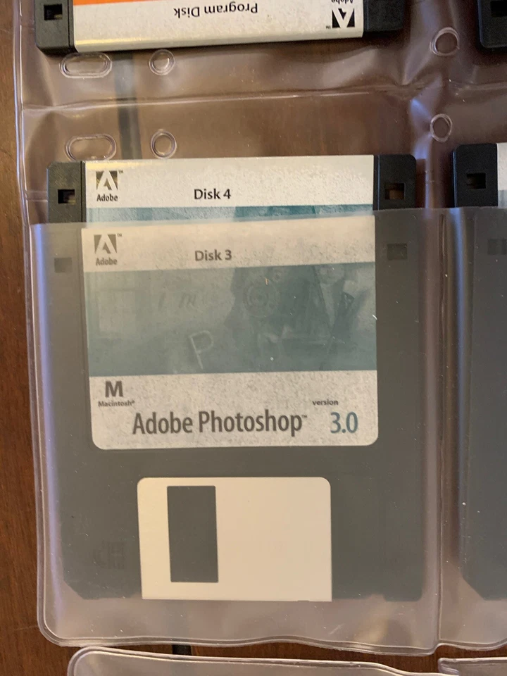 Adobe Photoshop 3.0 Adobe Illustrator 6.0  Bundle For Mac 3.5 inch Floppy 1993 - Image 4 of 4