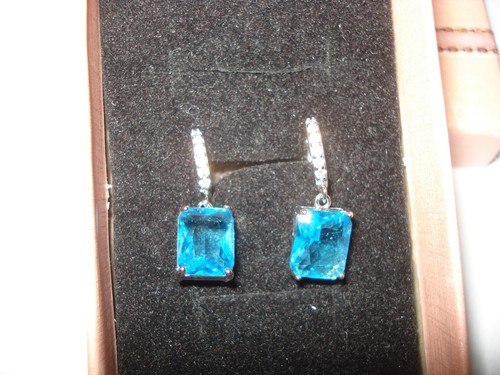 Womens Prong Set Blue Topaz/Diamond Earrings NWOT - Picture 2 of 4
