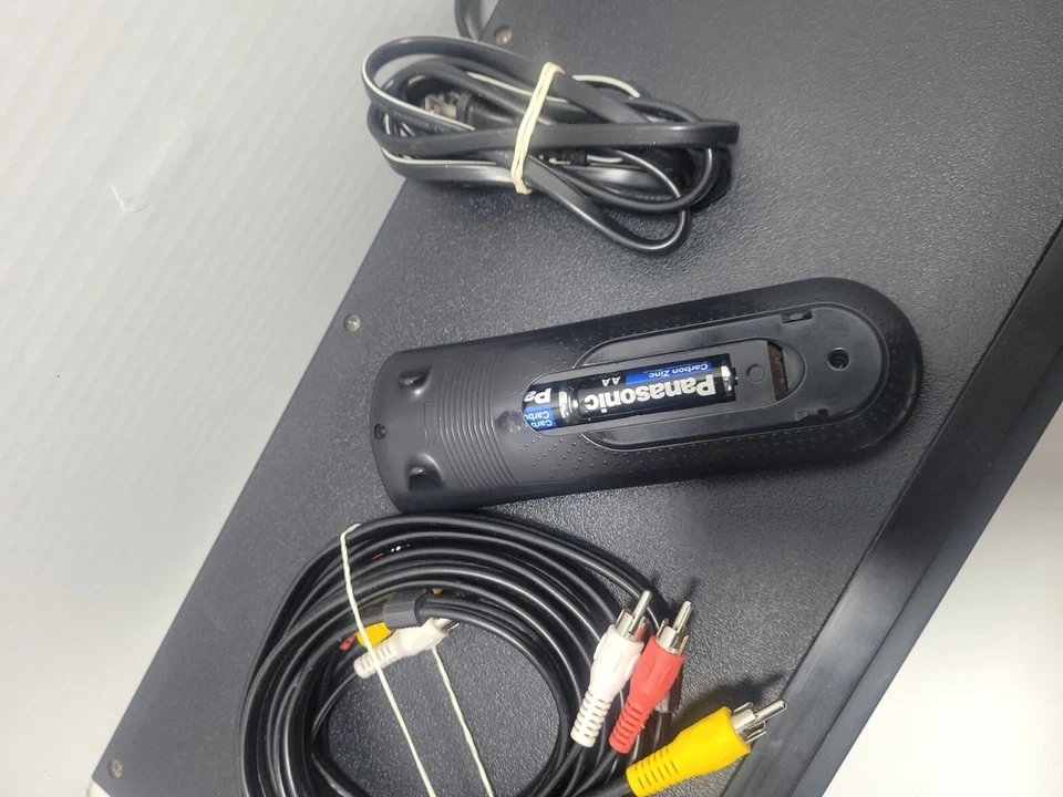 Funai DV220FX4 DVD VCR Combo Player Tested & Working W/REMOTE - Image 3 of 4