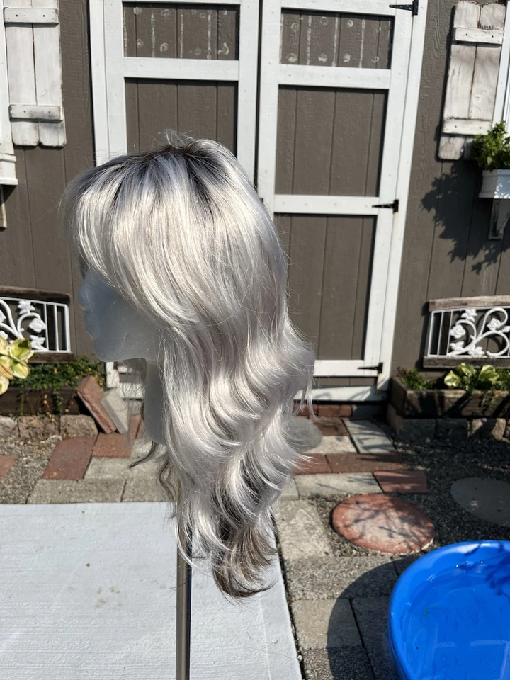 Peluca Estetica Reeves Icy Shadow Foto 4 de 4