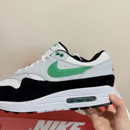 Nike Air Max 1 Mens Size US 9.5 White Black Stadium Green Shoes Sneakers New ✅ - Picture 7 of 14